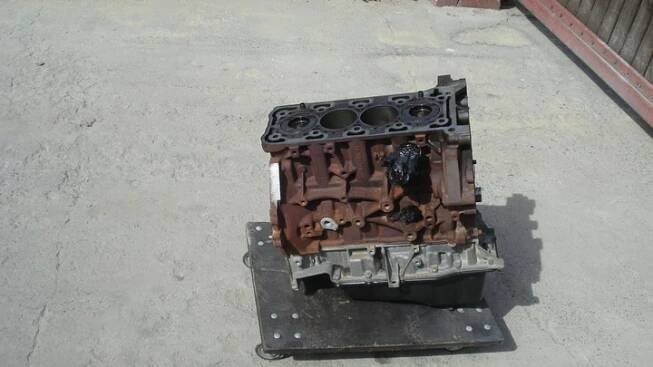 Motor dole Ford Transit 2.0 tdci euro 6 BCRA NAPED ZADNÍ