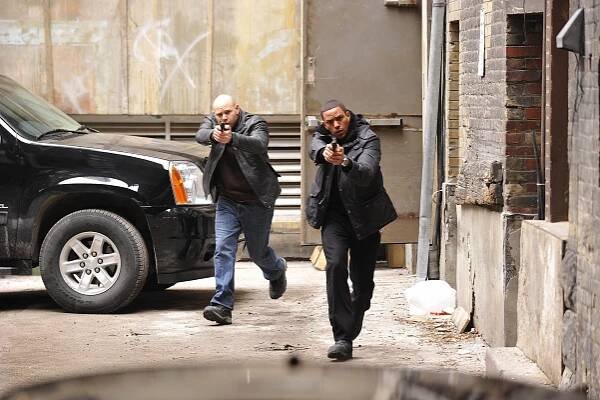 Lovci lebek - Where in the World Is Carmen Vega - Z filmu - Domenick Lombardozzi, Laz Alonso