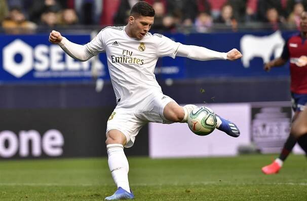 Srbský blázinec. Hladovka ve fotbalovém týmu i další problém hvězdičky Realu Madrid