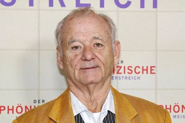 Murray tuto roli vzal proto, aby studio Columbia Pictures zafinancovalo jeho film Na ostří nože.