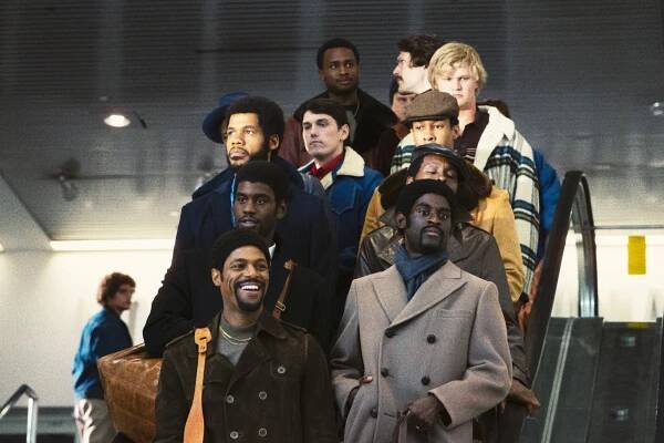 Lakers: Vzestup dynastie - Invisible Man - Z filmu - DeVaughn Nixon, Delante Desouza, Quincy Isaiah, Solomon Hughes, Austin Aaron