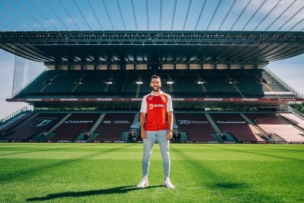 Tiago Esgaio assina pelo SC Braga