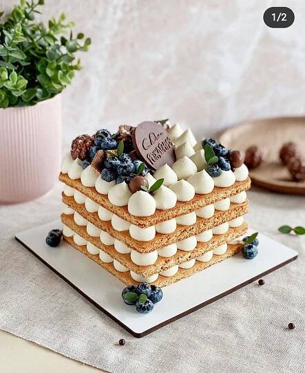 Blueberry and Marshmallow Cake