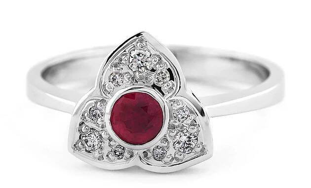 Prsten s rubínem a diamany - Optima Diamant - České klenotnictví