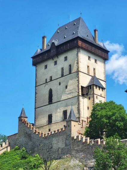 11.6.2025 - Senioři v akci - Karlštejn - Oficiální stránky obce Velká Hleďsebe