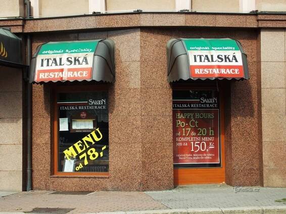 Posezení v restauraci hotelu Saloon ve Zlíně