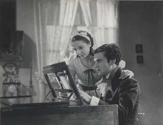 Jessie Matthews and Esmond Knight as Resi Ebezeder and Johann 