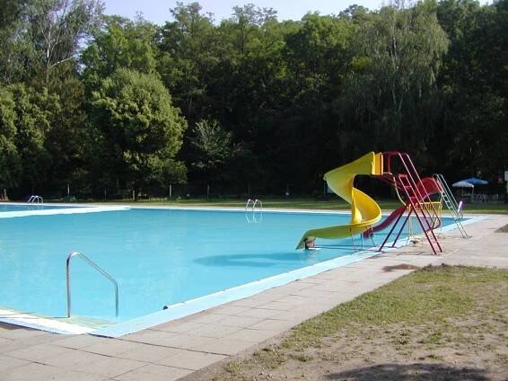 Koupaliště - Město Úvaly
