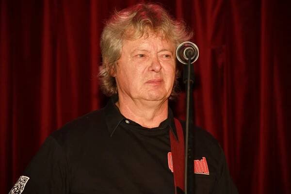Jirásek Miroslav - DVORANA SLÁVY RAKOVNICKÉHO BIGBÍTU
