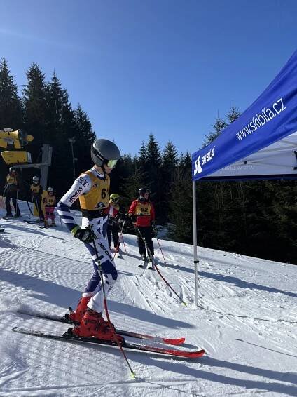 UAX SKI&GOLF 2024 | UAX.cz