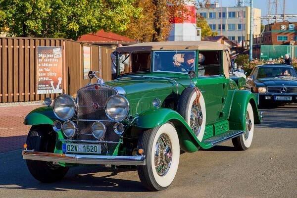 Na Sraz veteránů přijely do Starého Města téměř dvě stovky historických vozidel - Slovácko