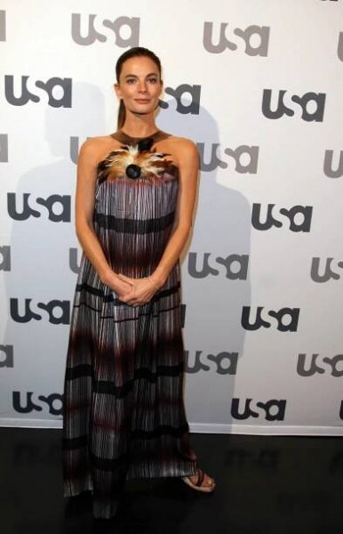 41 Sexiest Pictures Of Gabrielle Anwar | CBG