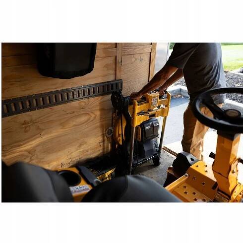 Aku sekačka s pojezdem 2x18V bez aku DeWALT DCMWSP156N 