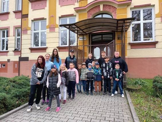 Velcí pomáhají malým – ZŠ a MŠ Doubrava