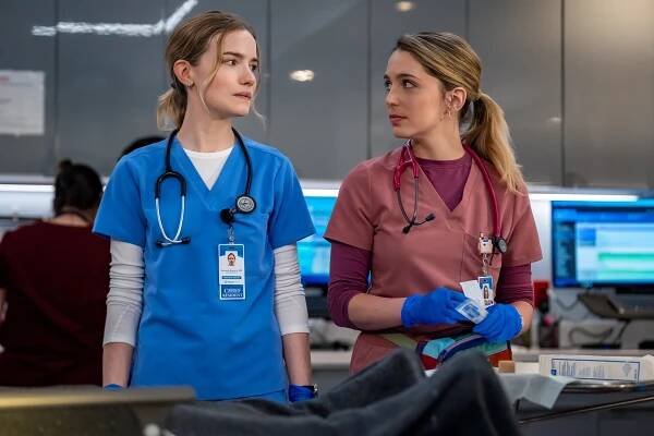 Puls - Dilemata - Z filmu - Willa Fitzgerald, Jessica Rothe