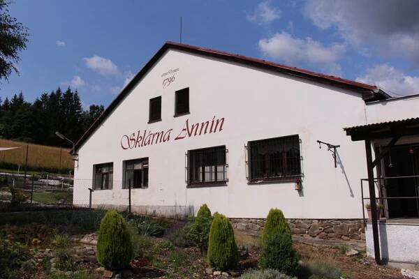 Annín, sklárna a muzeum skla. - Muzeum