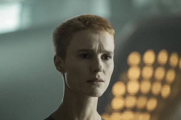 Vychováni vlky - Infected Memory - Z filmu - Amanda Collin