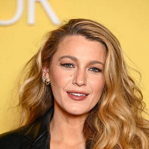Blake Lively’s Beachy Waves Are Perfect For Summer