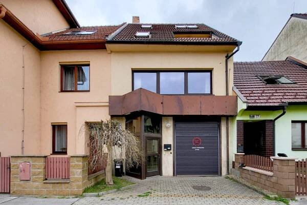 Prodej dvougeneračního rodinného domu, 246 m2, Brno - Žabovřesky - Reality Veronika Viklická