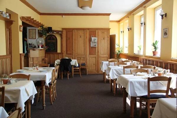 Hotel Elko Restaurace Náchod | Apetee