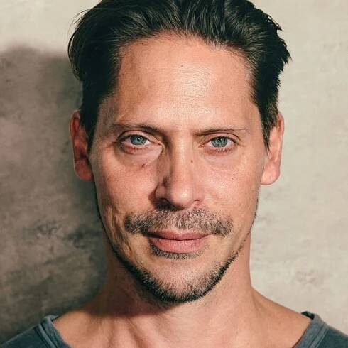 Neil Newbon