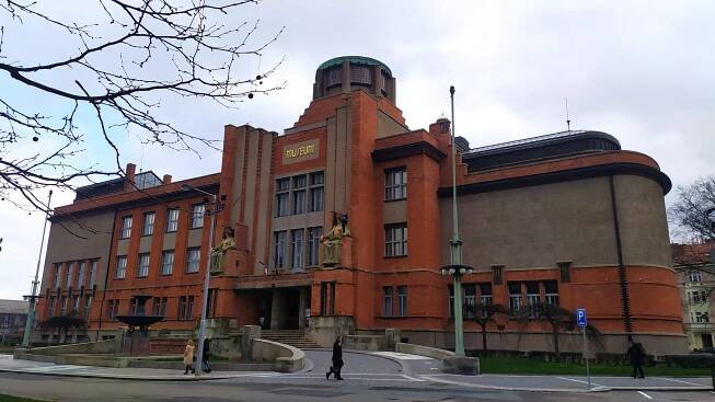 Obrazem: Stavěl i u vás? Jak génius české architektury změnil naše města