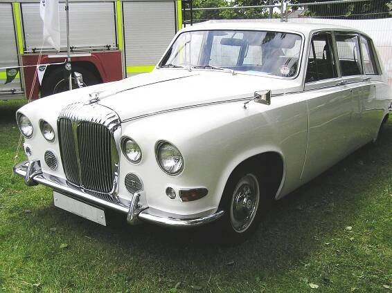 Soubor:Daimler DS420.jpg – Wikipedie