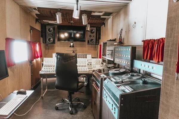 Rolling Stones mobile studio