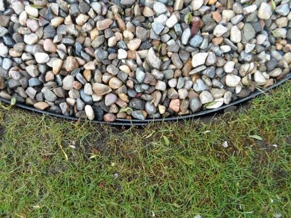Obrubník zahradní 12m, v 12,5cm skrytý černý 599 Kč