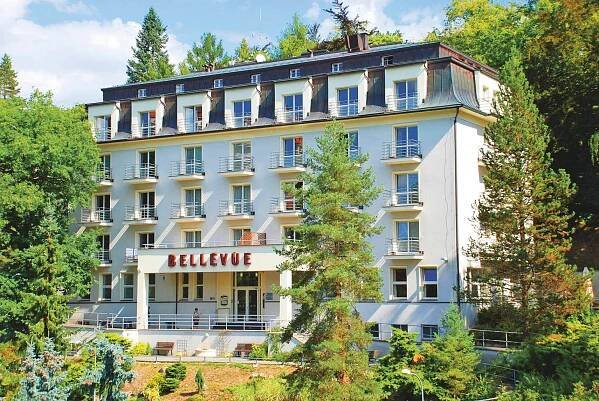 Ministerstvo vnitra spravuje tři lázeňské domy. V Karlových Varech se mohou policisté rekreovat v hotelu Bellevue. (Foto: Facebook)