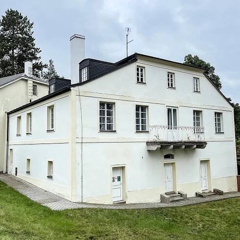 Helenin dvůr – Wikipedie
