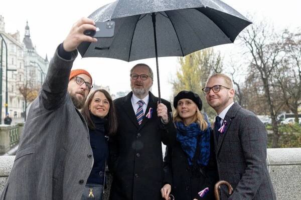 Fialova vláda má novou mluvčí: Smolku střídá Ješátková od lidovců