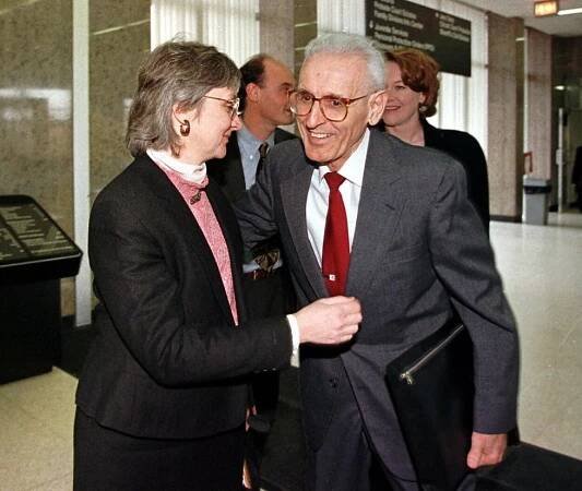 Doktor Smrt sestrojil přístroj na sebevraždu: Jack Kevorkian prý „pomohl“ zemřít 130 lidem!