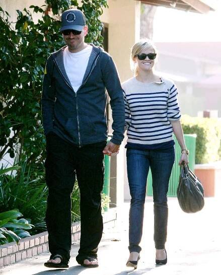 Reese Witherspoon, Husband Jim Toth: Relationship Timeline