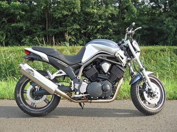 Soubor:Yamaha BT1100 Bulldog motorcycle.jpg