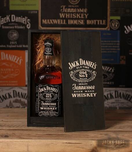 JACK DANIEL'S - Black Label - Fake seal - 750ml - JAP - '87 - 45% - Wood crate
