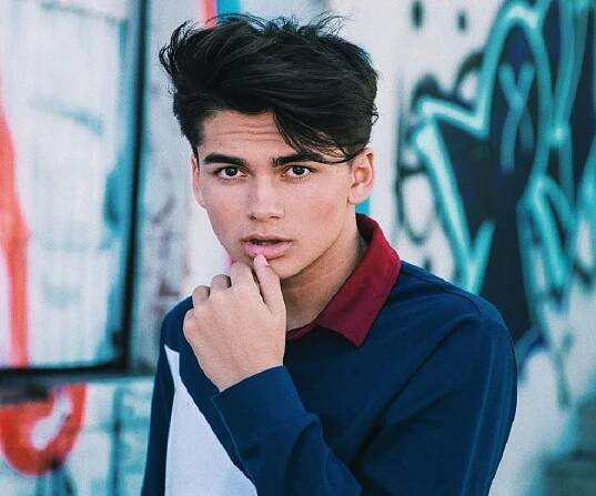 Ashton Arbab Biography - Facts, Childhood, Family Life & Achievements