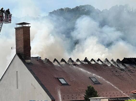 Požár bowlingu hotelu Zlatá Hvězda | Šumava Net.CZ