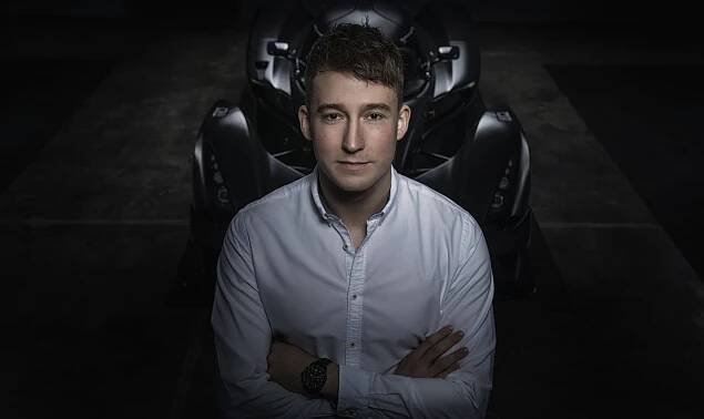 Moderovat F1 mě strašně baví, říká Josef Král. Sveze se na Red Bull Showrun