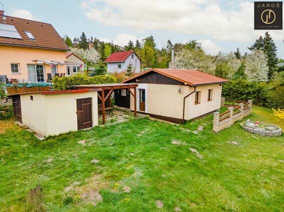 Prodej zděné chaty 2+1 u Nového Strašecí s velkým pozemkem 1300 m2 | Reality.iDNES.cz 