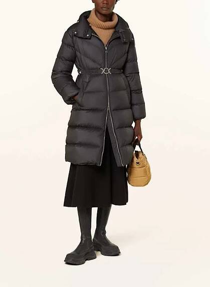 MONCLER Péřový kabát ČERNÁ