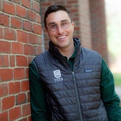 Applying to Tuck | Tuck School of Business
