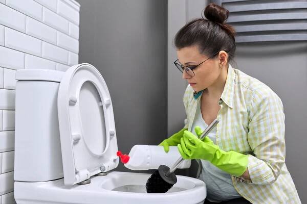 Jak vyčistit záchodovou mísu? Rychle a jednoduše díky tomuto! - ZaKrasou.cz