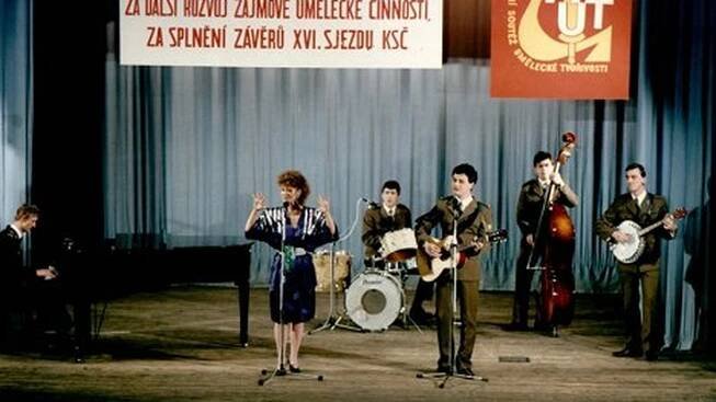 Matka Slivky (†57) ze seriálu Chlapci a chlapi: Synův popel nosí při sobě!