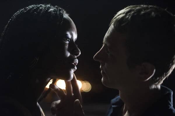 Anděl - Z filmu - Fatou N'Diaye, Vincent Rottiers