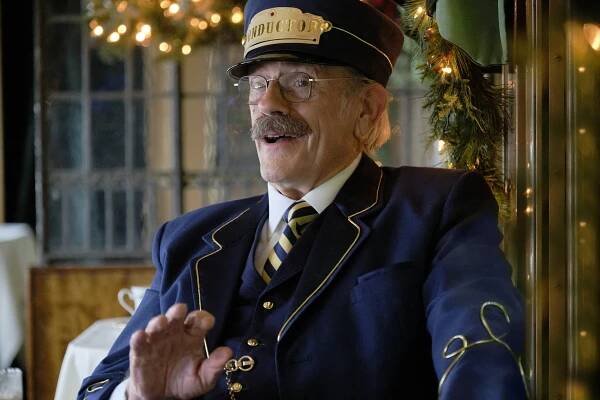 Next Stop, Christmas (2021) | Tvůrci | ČSFD.cz