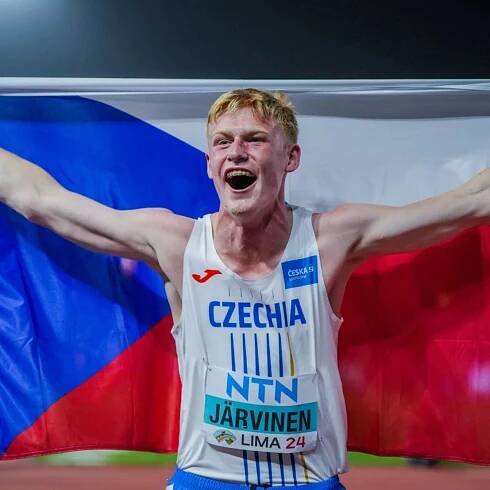 Zázrak Järvinen v cíli objal maminku: Bylo to emotivní, slzy jsem neudržel
