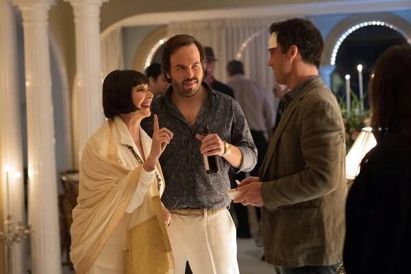 Věštci - Death - Z filmu - Isabella Rossellini, Angus Sampson, Jeffrey Donovan