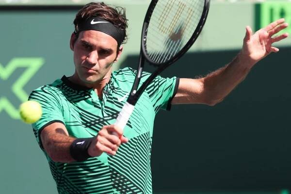 Federer se v Halle vypořádal s domácím Zverevem