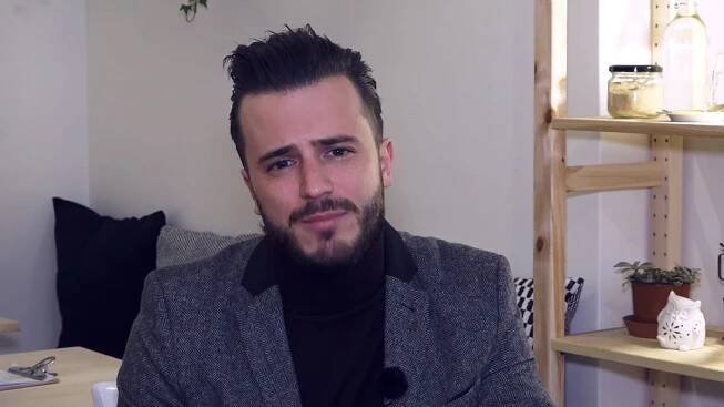 Glosa rapera Lipa: 860 tisíc lidí v exekuci. Zaslouží si pomoc?